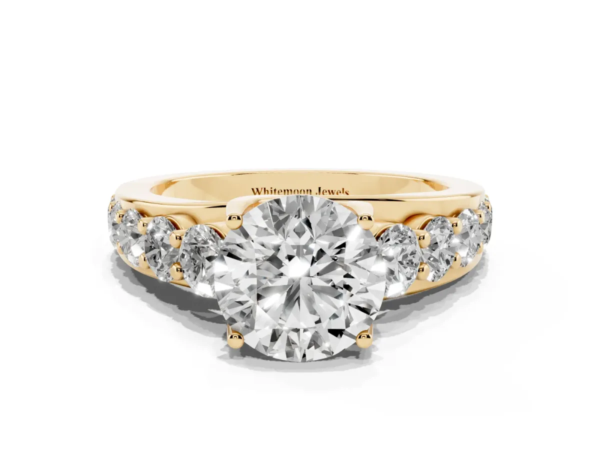 Round Cut Diamond Engagement Ring with Pavé Band and Four-Prong Setting Yellow gold