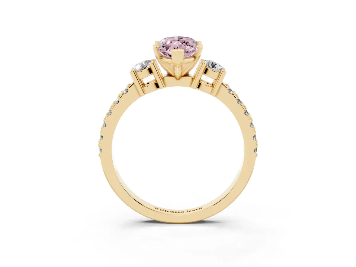 Fancy Pink Marquise Cut Three-Stone Diamond Pavé Band with Prong Setting Yellow gold