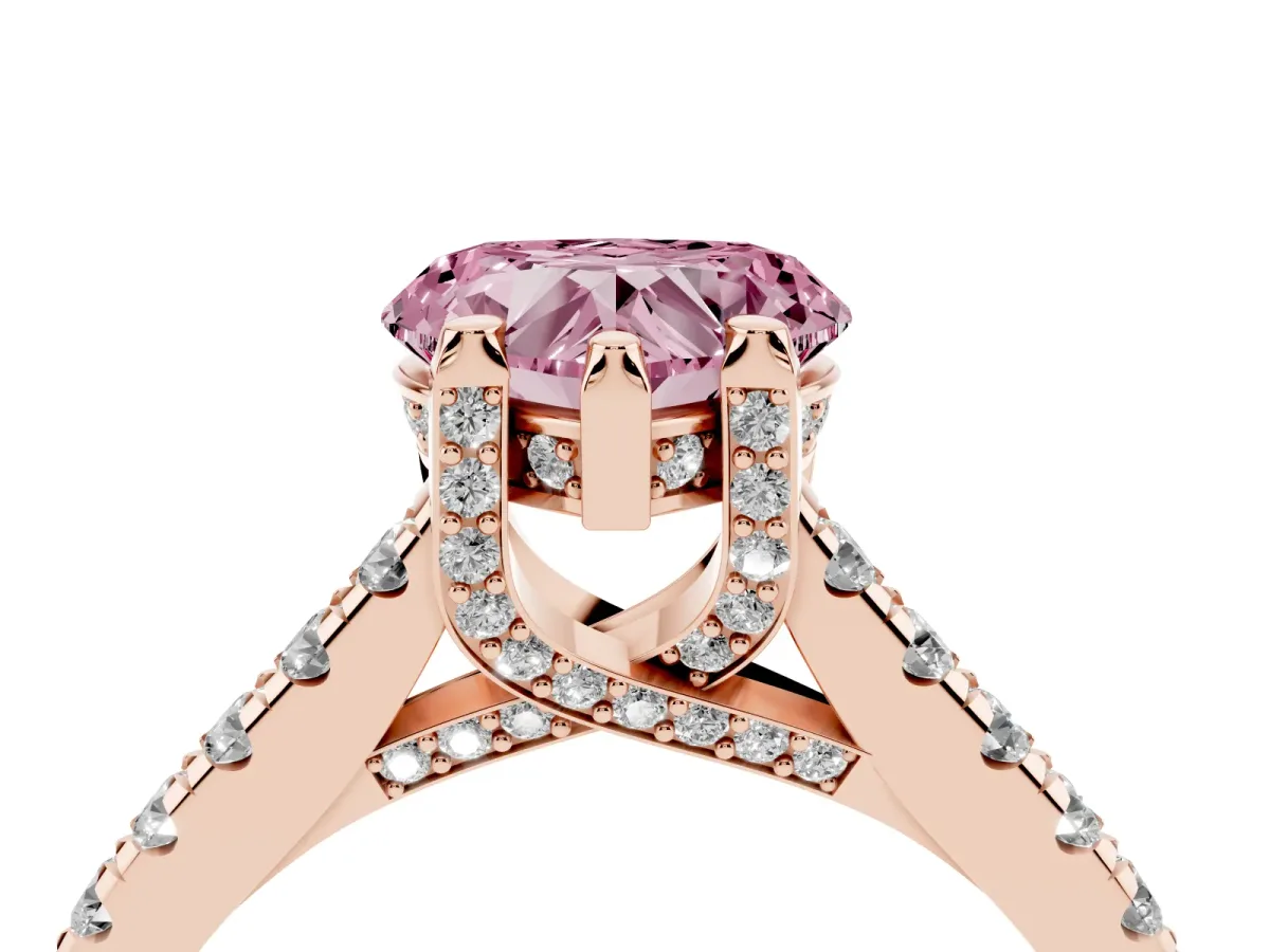 Fancy Pink Heart Cut Brilliant Diamond Solitaire with Pavé Band and Four-Prong Setting Rose gold