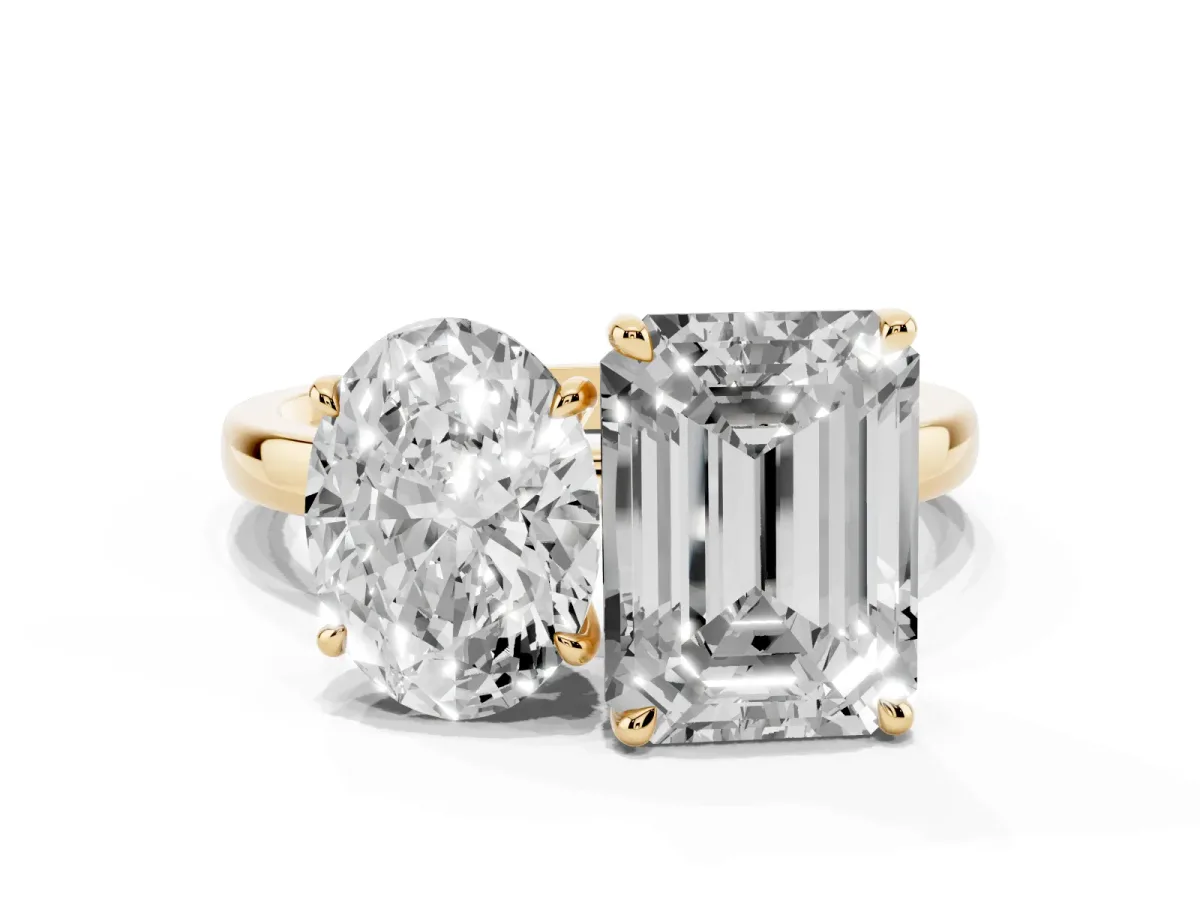 Oval Cut and Emerald Cut Toi Moi Ring with Prong Setting Yellow gold