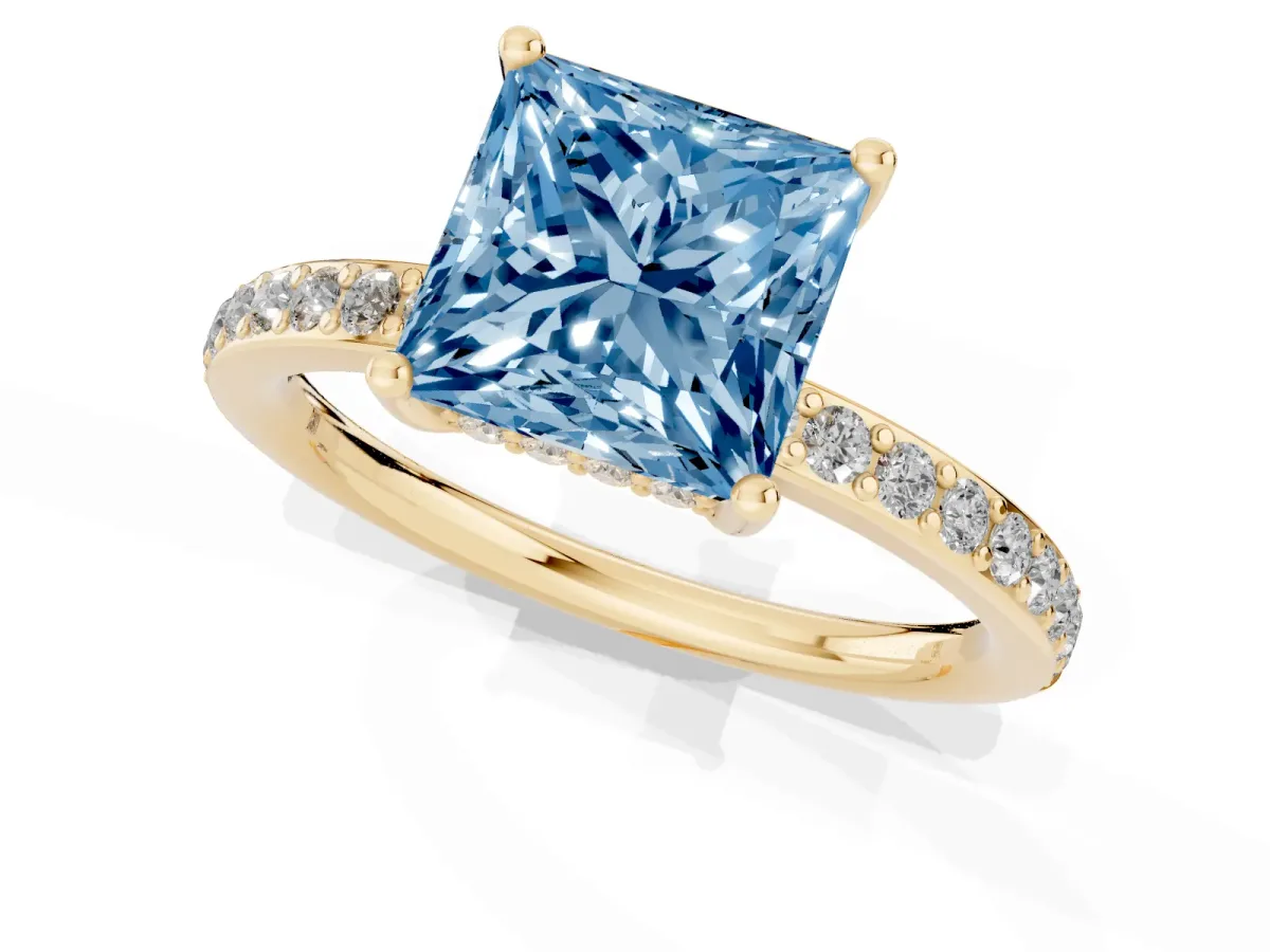 Fancy Blue Princess Cut Cut Diamond Pavé Band Ring with Four-Prong Setting Yellow gold