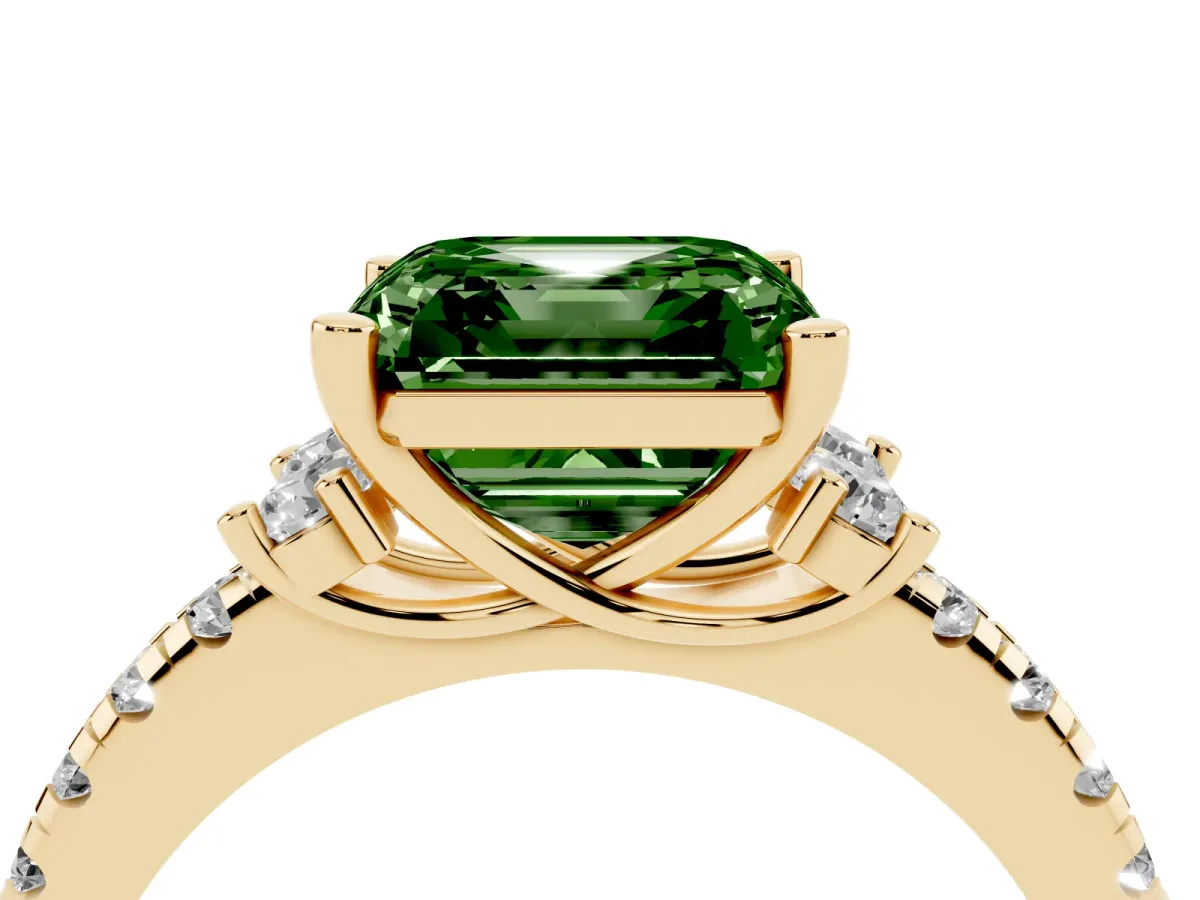 Fancy Green Asscher Cut Diamond Three-Stone Pave Band with Four-Prong Setting Yellow gold
