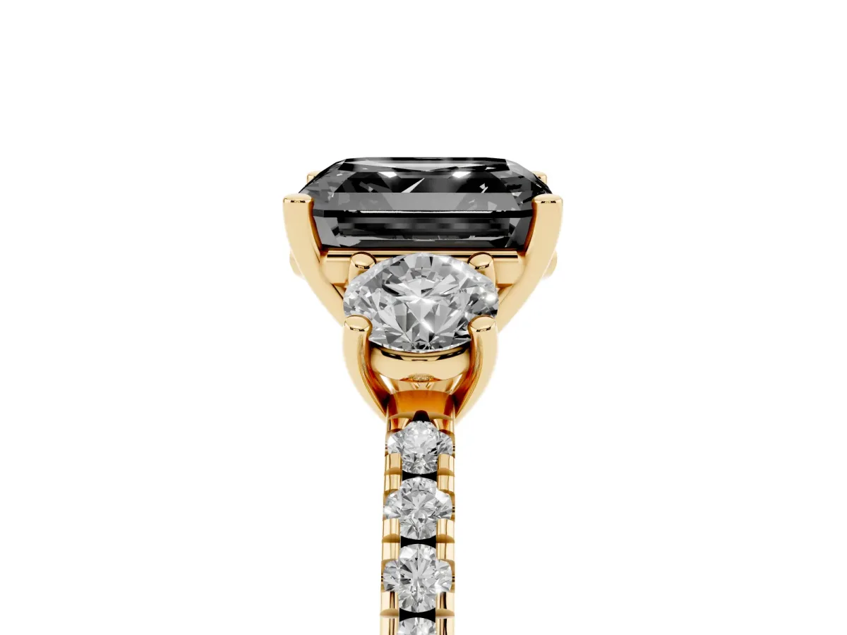 Fancy Black Three-Stone Asscher Cut Cut Diamond Pavé Band with Prong Setting Yellow gold