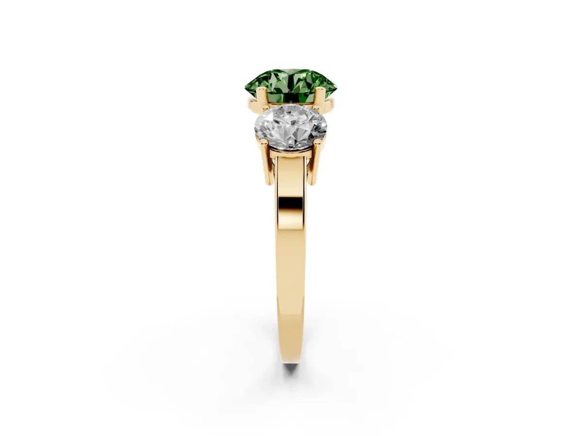 Fancy Green Three-Stone Round Cut Cut Diamond Engagement Ring with Flat Band and Four-Prong Setting Yellow gold