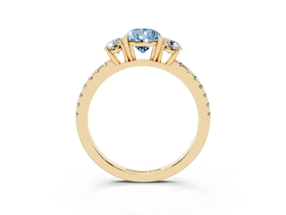 Fancy Blue Three-Stone Pear Cut Cut Diamond Pavé Band with Prong Setting Yellow gold
