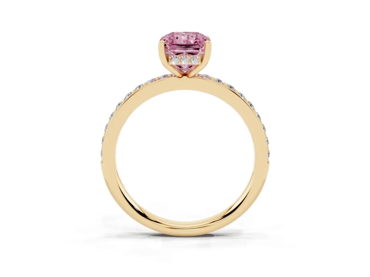 Fancy Pink Radiant Cut Cut Diamond Pavé Band Ring with Four-Prong Setting Yellow gold