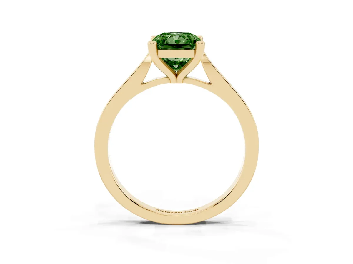 Fancy Green Radiant Cut Solitaire Diamond Ring with Four-Prong Setting and Tapered Band Yellow gold