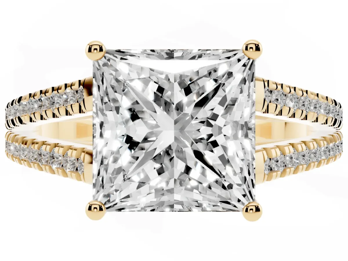 Princess Cut Diamond Solitaire Engagement Ring with Split Shank Pavé Band Yellow gold
