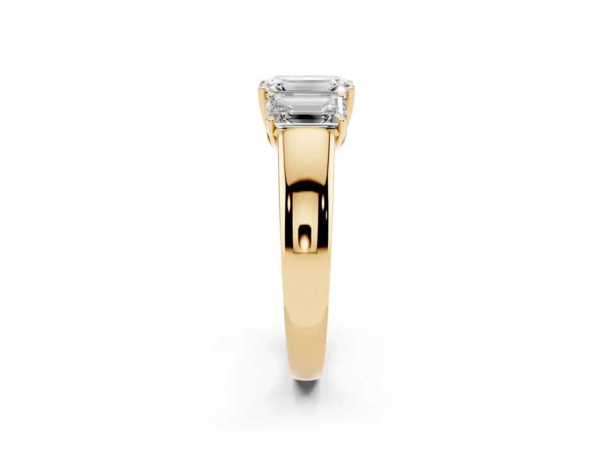Three-Stone Emerald Cut Cut Diamond Ring with Prong Setting and Classic Band Yellow gold