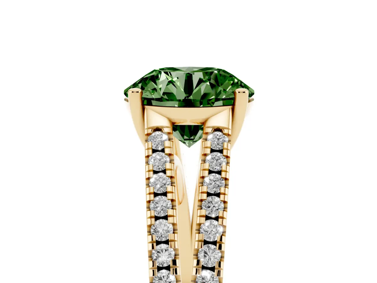 Fancy Green Round Cut Diamond Solitaire Engagement Ring with Split Shank Pavé Band Yellow gold