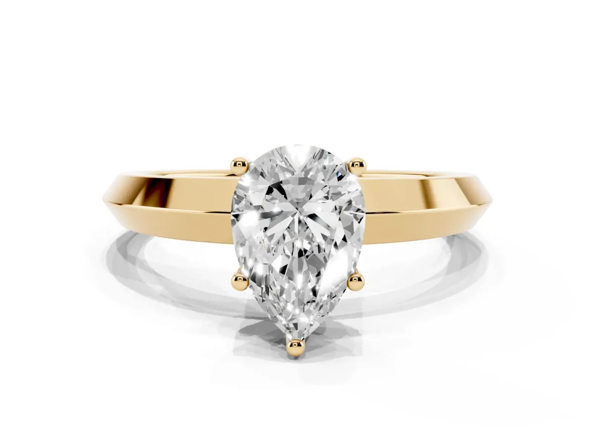 Pear Cut Cut Solitaire Engagement Ring with Flat Band and Four-Prong Setting Yellow gold