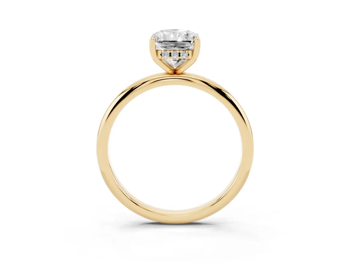 Radiant Cut Cut Solitaire Engagement Ring with Four-Prong Setting and Classic Band Yellow gold
