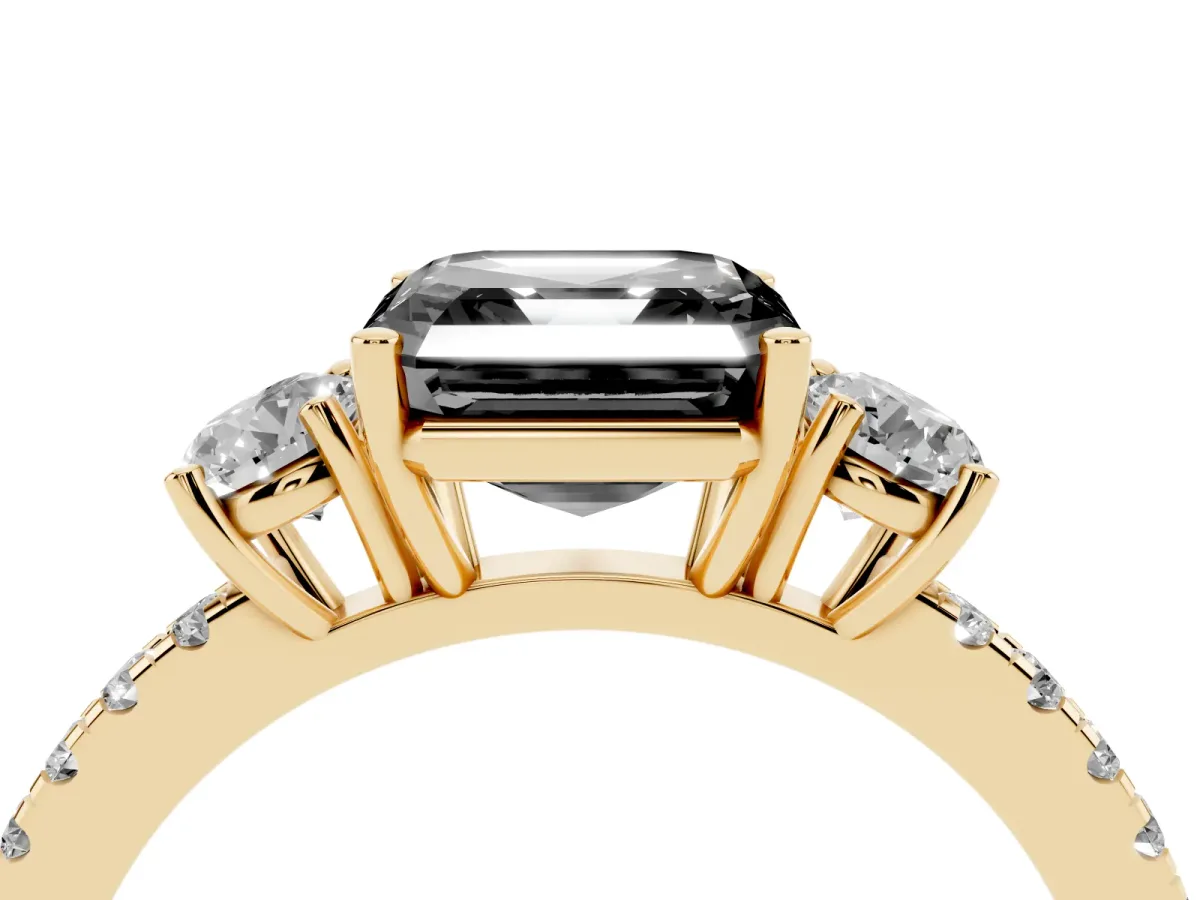 Fancy Black Three-Stone Asscher Cut Cut Diamond Pavé Band with Prong Setting Yellow gold