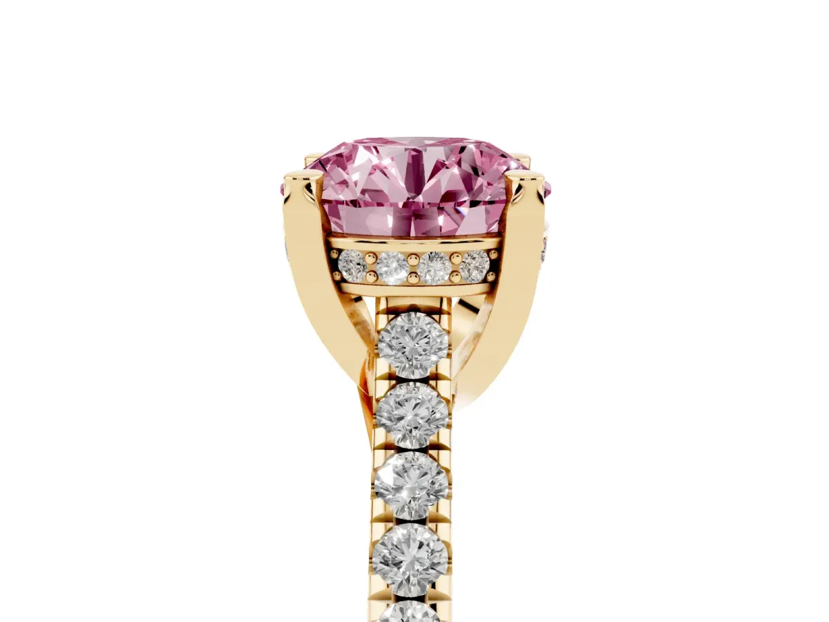 Fancy Pink Round Cut Brilliant Diamond Solitaire with Pavé Band and Four-Prong Setting Yellow gold