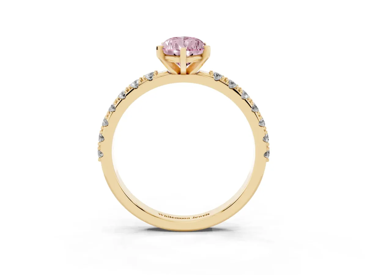 Fancy Pink Pear Cut Diamond Solitaire Pavé Band with Four-Prong Setting Yellow gold