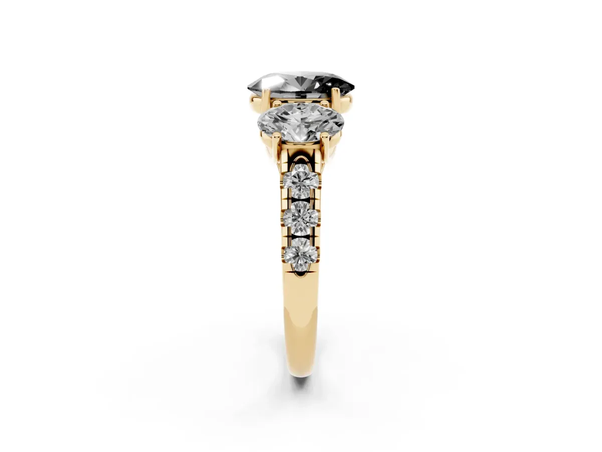 Fancy Black Three-Stone Oval Cut Diamond Pavé Band with Prong Setting Yellow gold