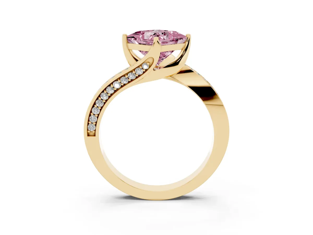 Fancy Pink Princess Cut Solitaire Diamond Twist Band with Pavé Setting and Four-Prong Setting Yellow gold