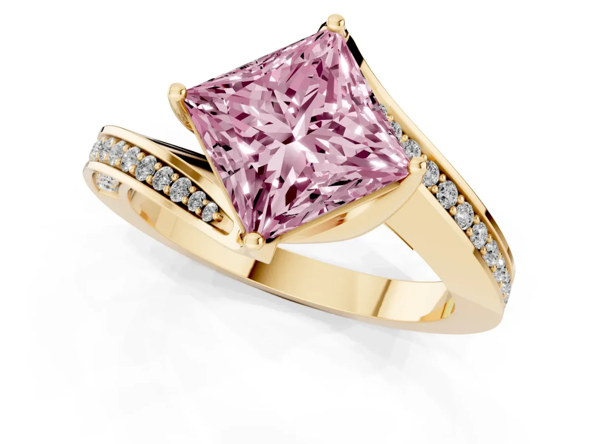 Fancy Pink Princess Cut Solitaire Diamond Twist Band with Pavé Setting and Four-Prong Setting Yellow gold