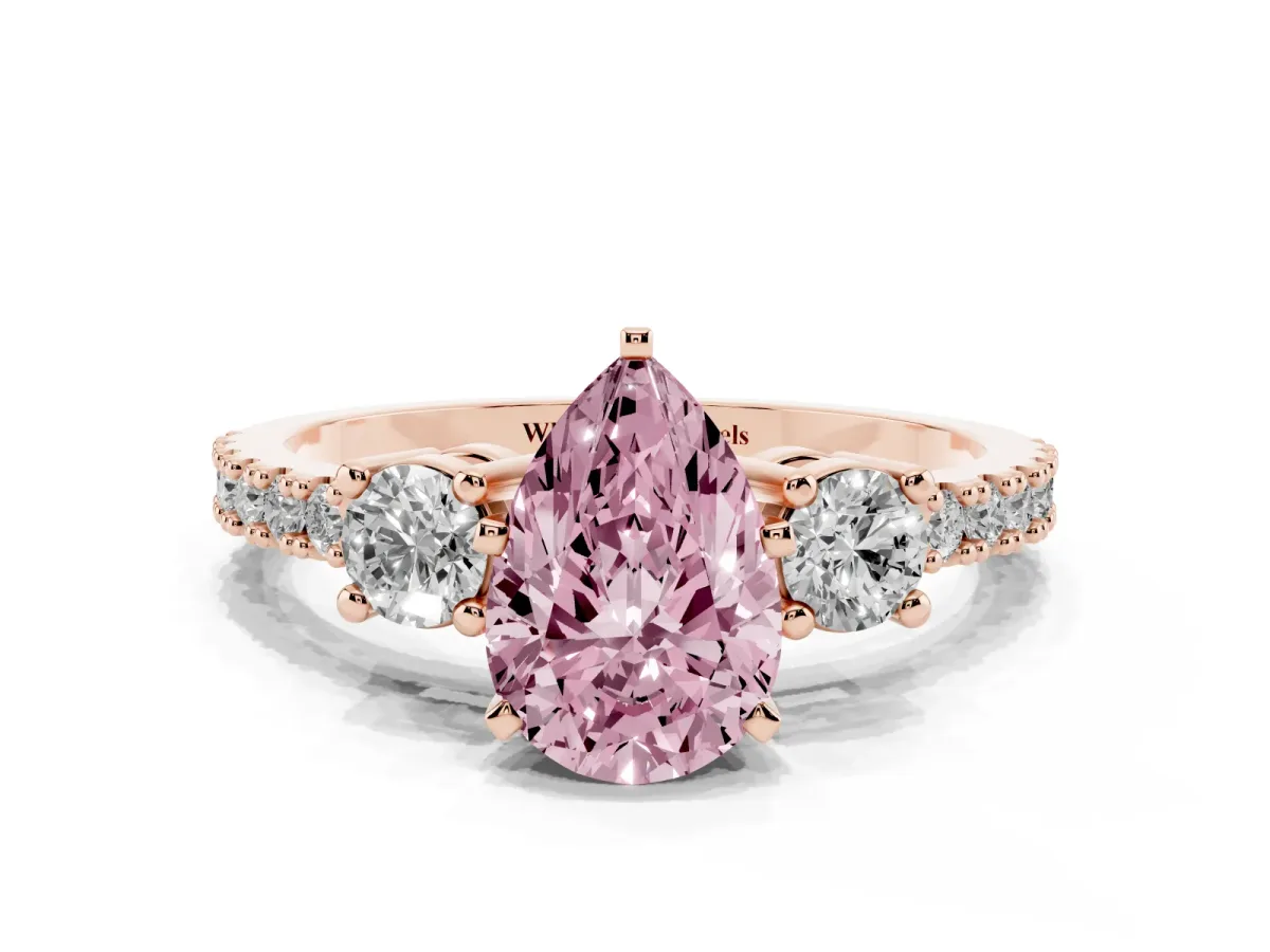 Fancy Pink Pear Cut Three-Stone Diamond Pavé Band with Prong Setting Rose gold