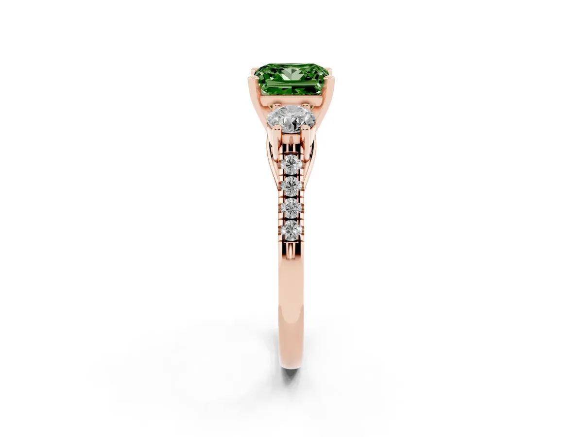 Fancy Green Three-Stone Princess Cut Diamond Pavé Band with Four-Prong Setting Rose gold