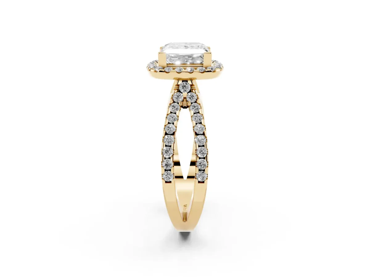 Princess Cut Diamond Halo Ring with Split Shank Pavé Band and Prong Setting Yellow gold