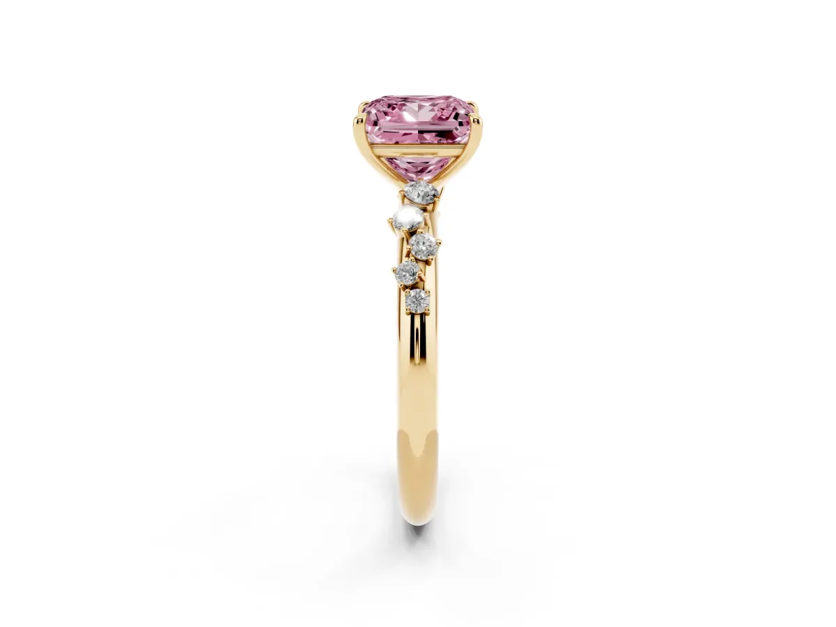 Fancy Pink Princess Cut Diamond Cluster Prong-Set Solitaire Ring Yellow gold