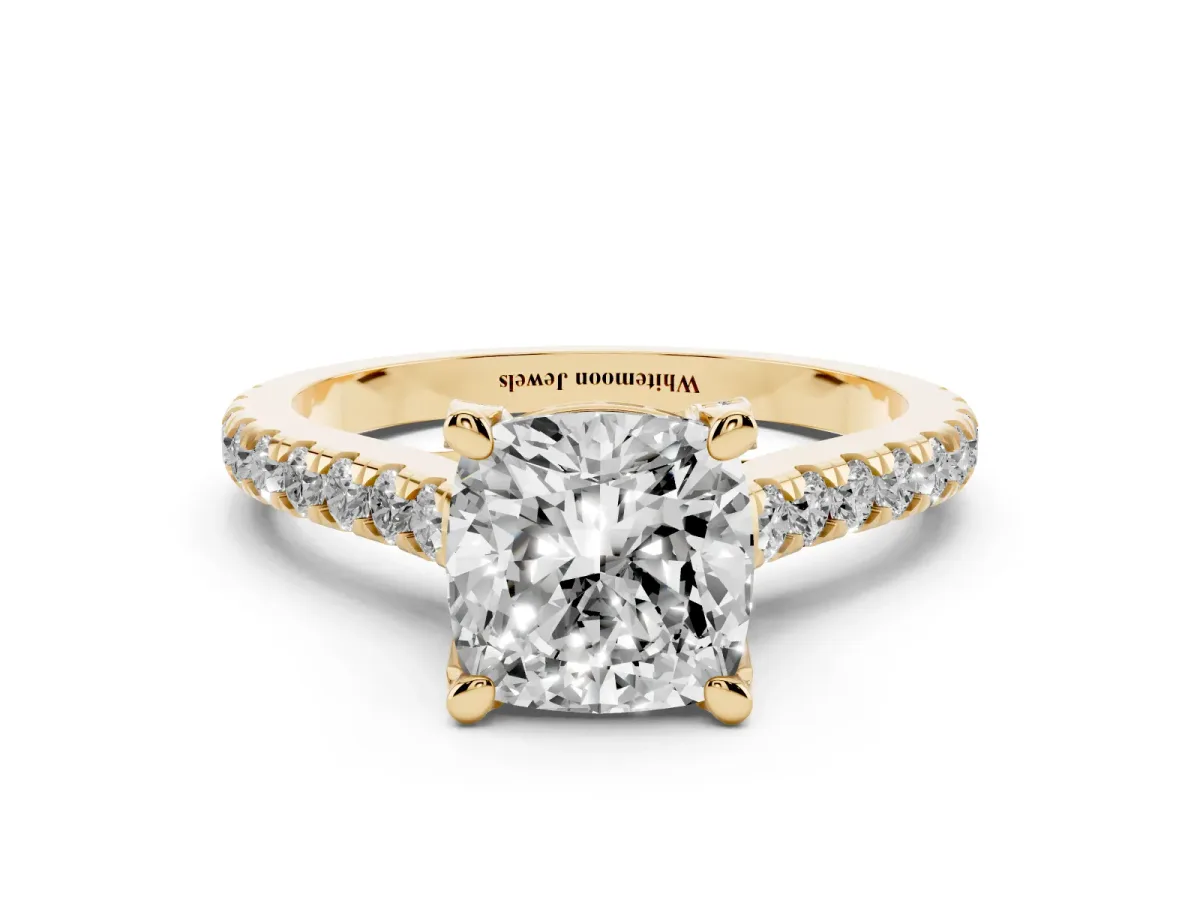 Cushion Cut Brilliant Diamond Solitaire with Pavé Band and Four-Prong Setting Yellow gold