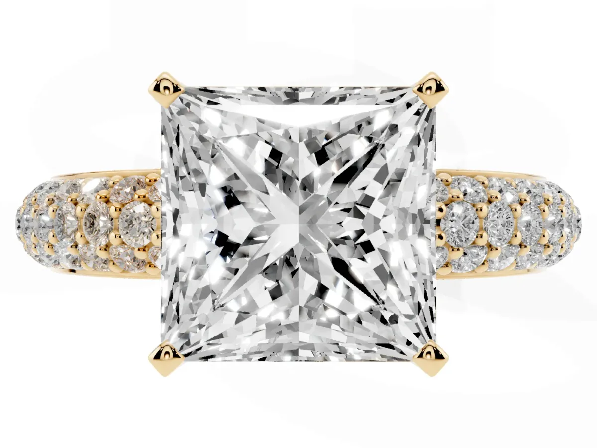 Princess Cut Diamond Solitaire Ring with Prong Setting and Pavé Band Yellow gold