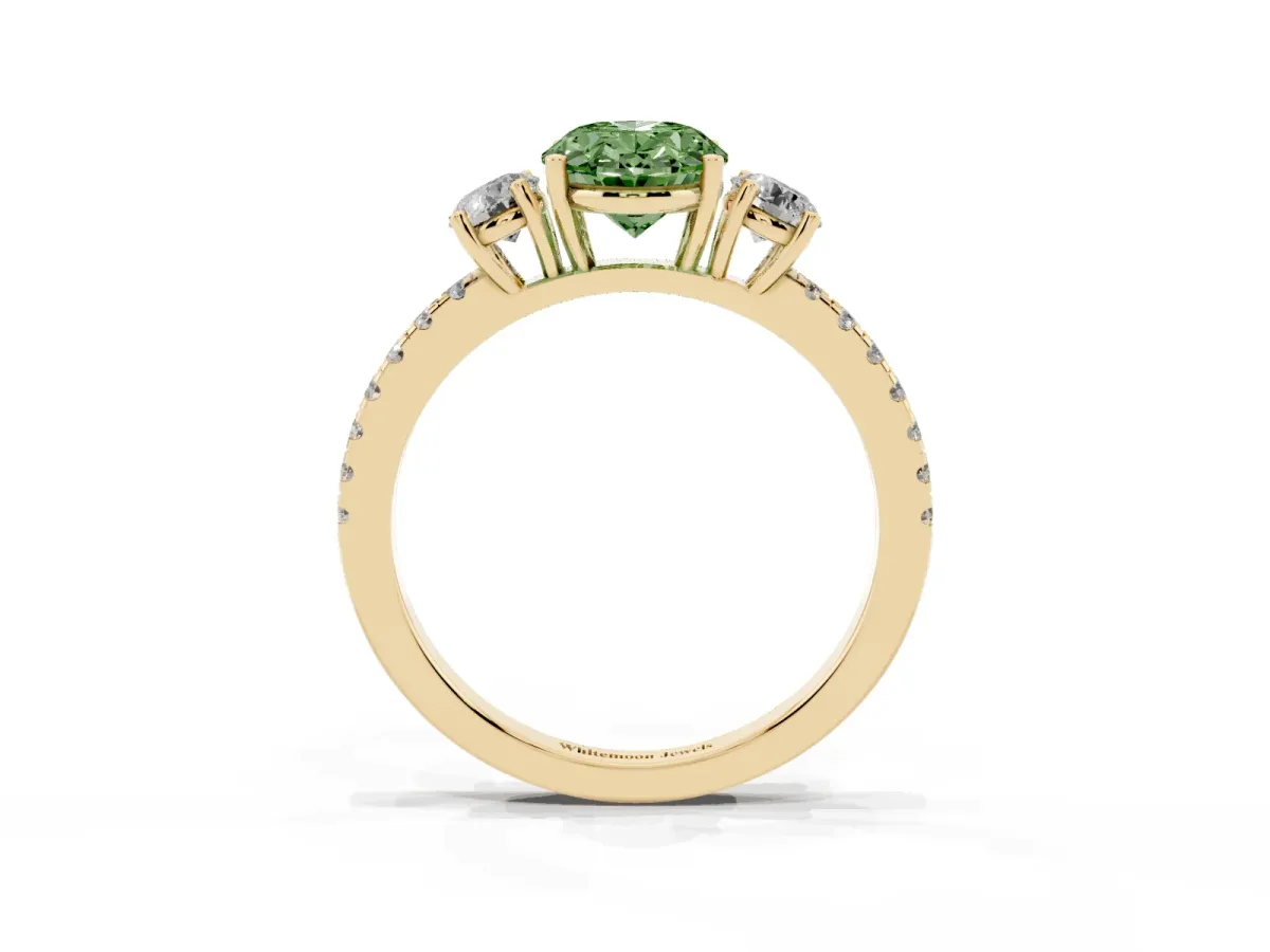 Fancy Green Three-Stone Oval Cut Cut Diamond Pavé Band with Prong Setting Yellow gold