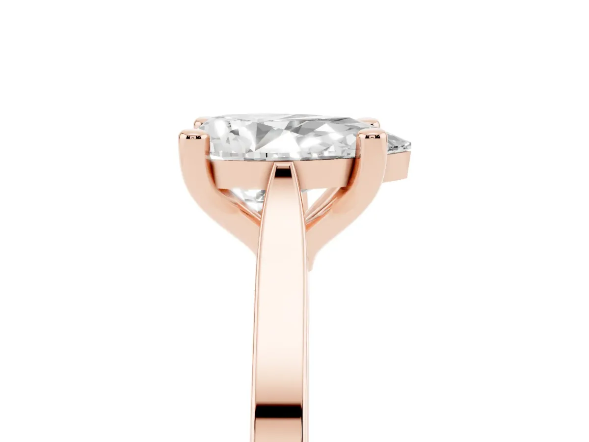 Pear Cut Solitaire Diamond Ring with Four-Prong Setting and Tapered Band Rose gold
