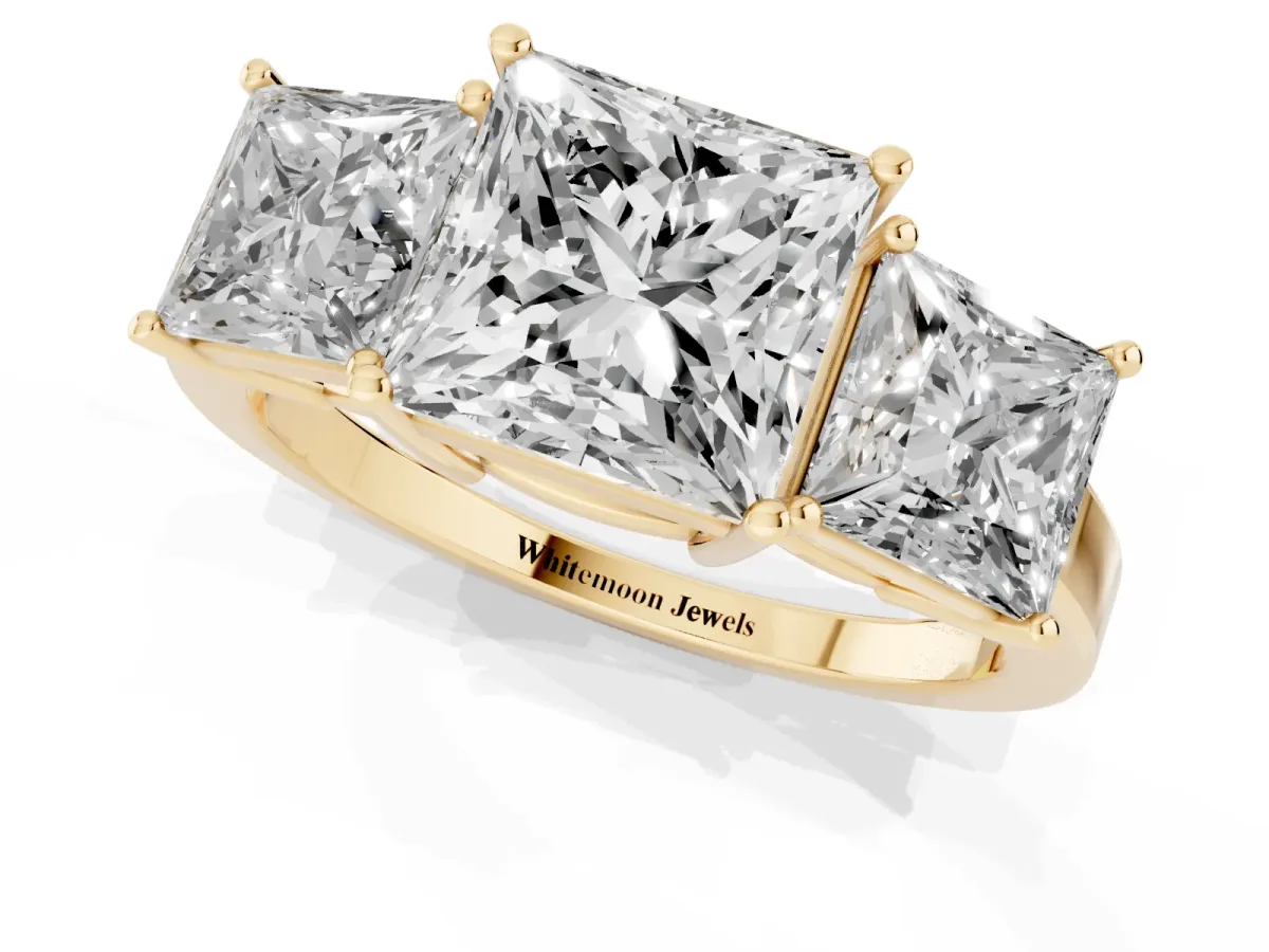 Three-Stone Princess Cut Cut Diamond Engagement Ring with Flat Band and Four-Prong Setting Yellow gold