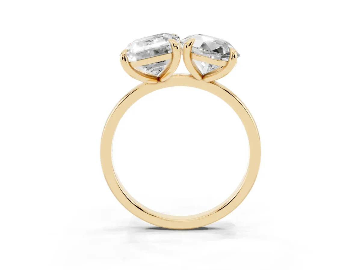 Round and Emerald Toi Moi Ring with Prong Setting and Plain Band Yellow gold