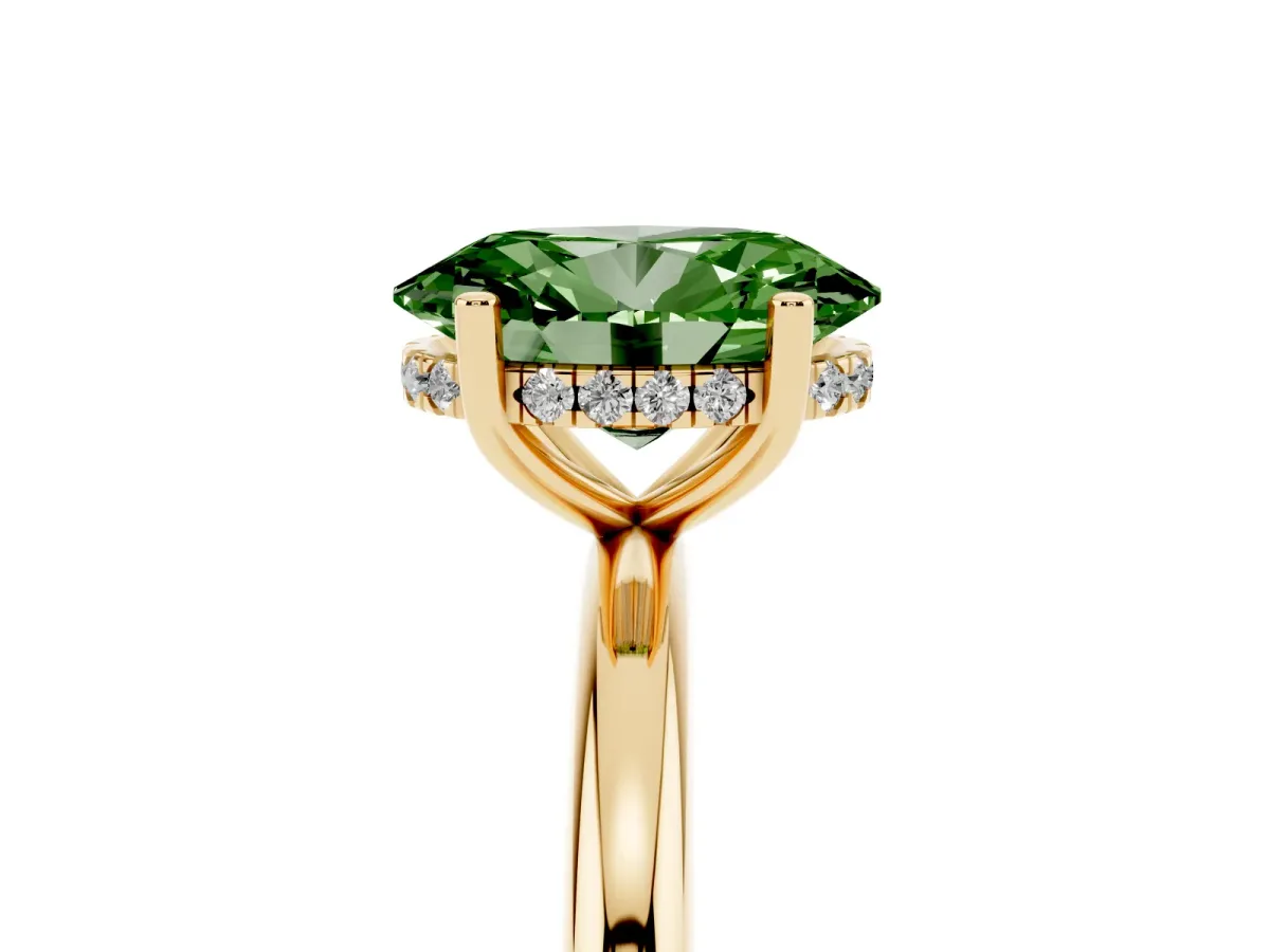 Fancy Green Oval Cut Cut Solitaire Engagement Ring with Four-Prong Setting and Classic Band Yellow gold