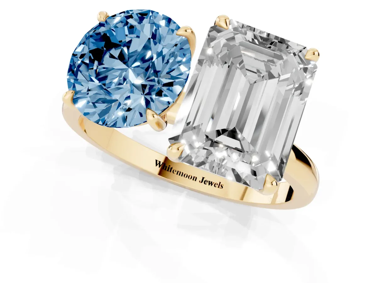 Fancy Blue Round Cut and Emerald Cut Toi Moi Ring with Prong Setting Yellow gold
