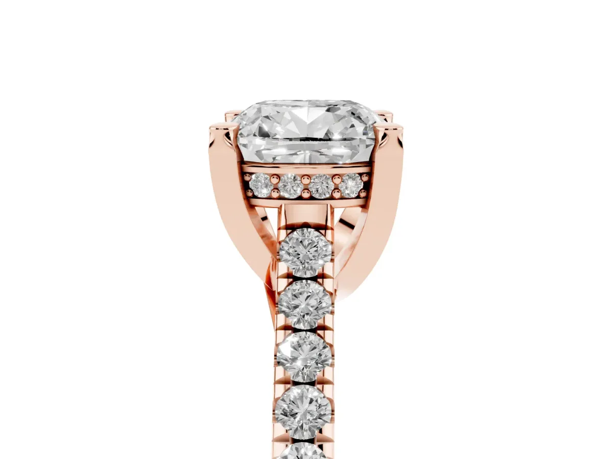 Cushion Cut Brilliant Diamond Solitaire with Pavé Band and Four-Prong Setting Rose gold
