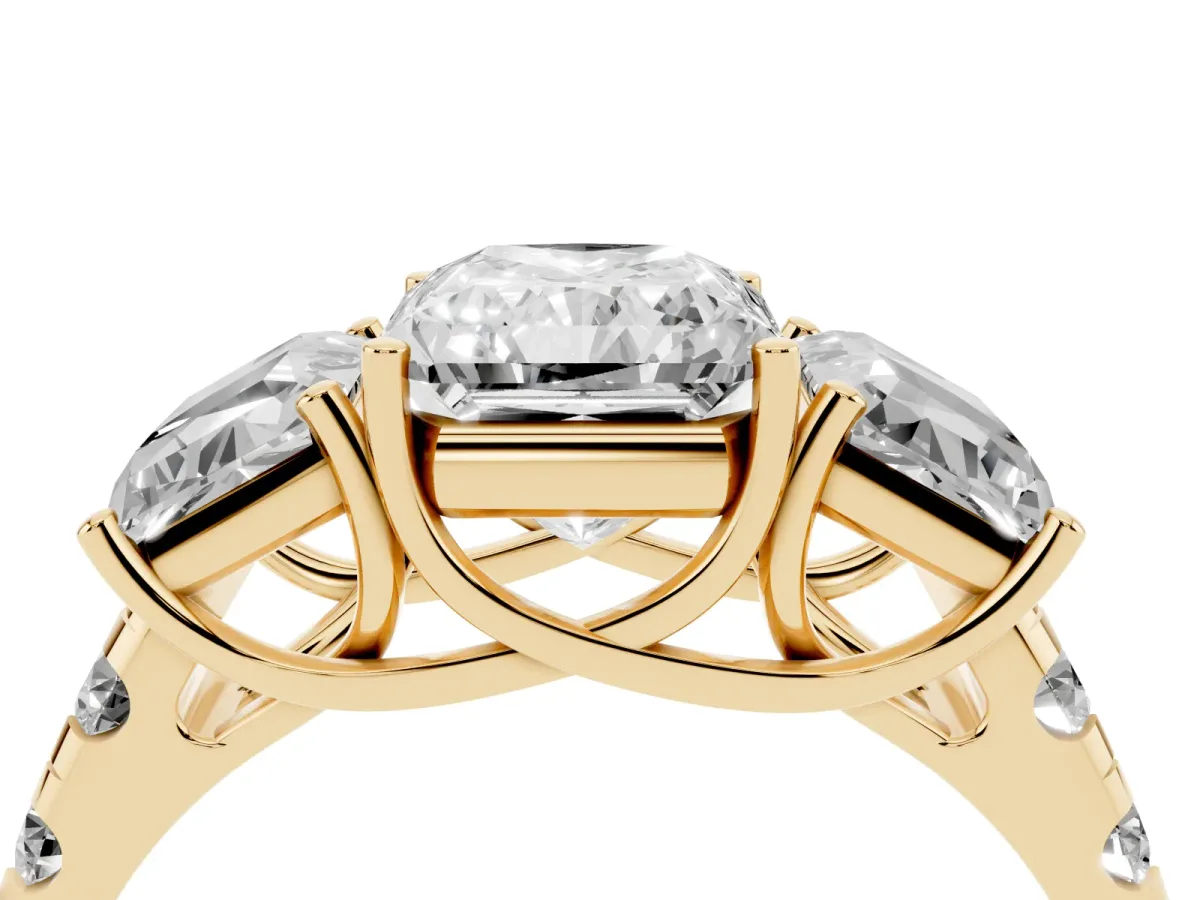 Three-Stone Radiant Cut Diamond Pavé Band with Prong Setting Yellow gold