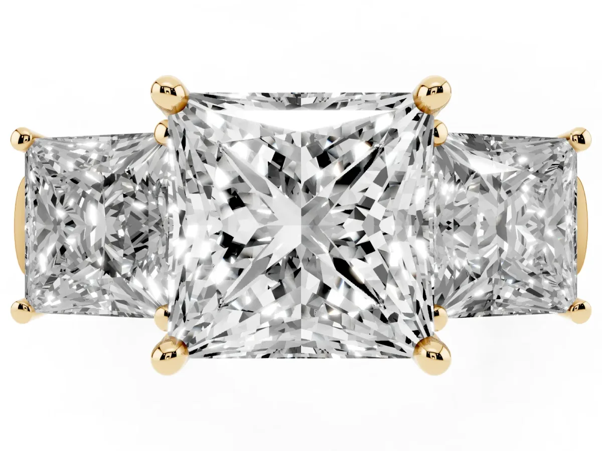 Three-Stone Princess Cut Brilliant Diamond Trellis Ring with Comfort Fit Band Yellow gold