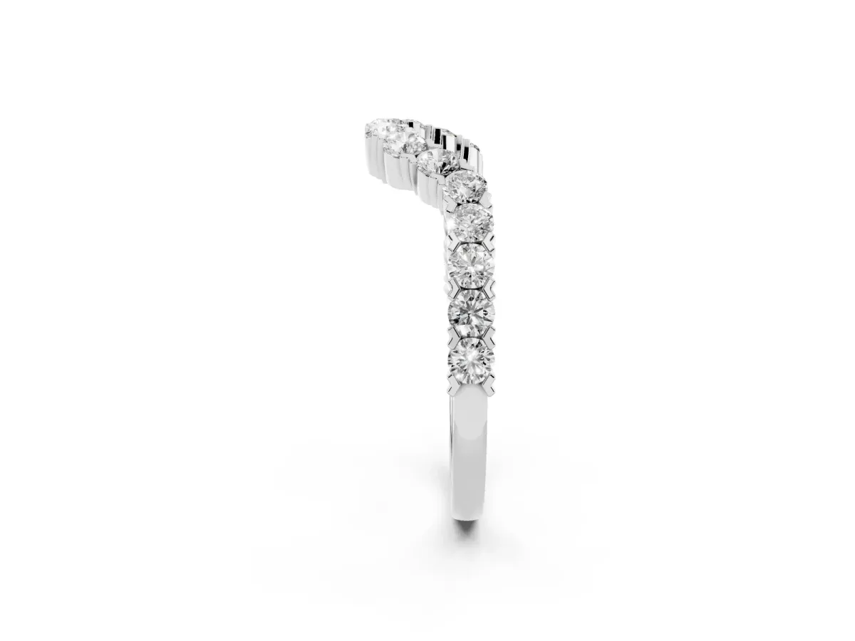 V-Shaped Diamond Round Cut Pavé Band with Prong Setting White gold