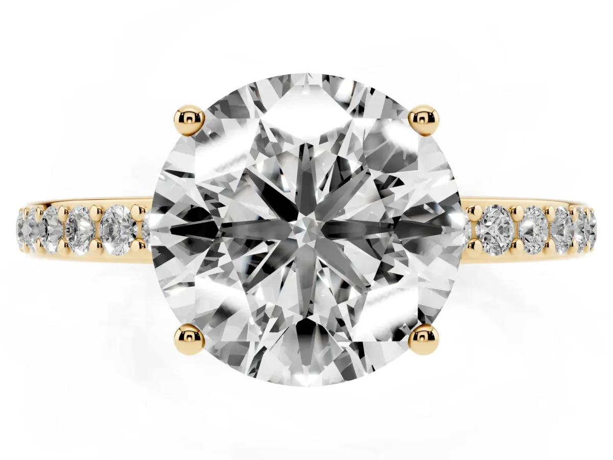 Round Cut Cut Diamond Pavé Band Ring with Four-Prong Setting Yellow gold