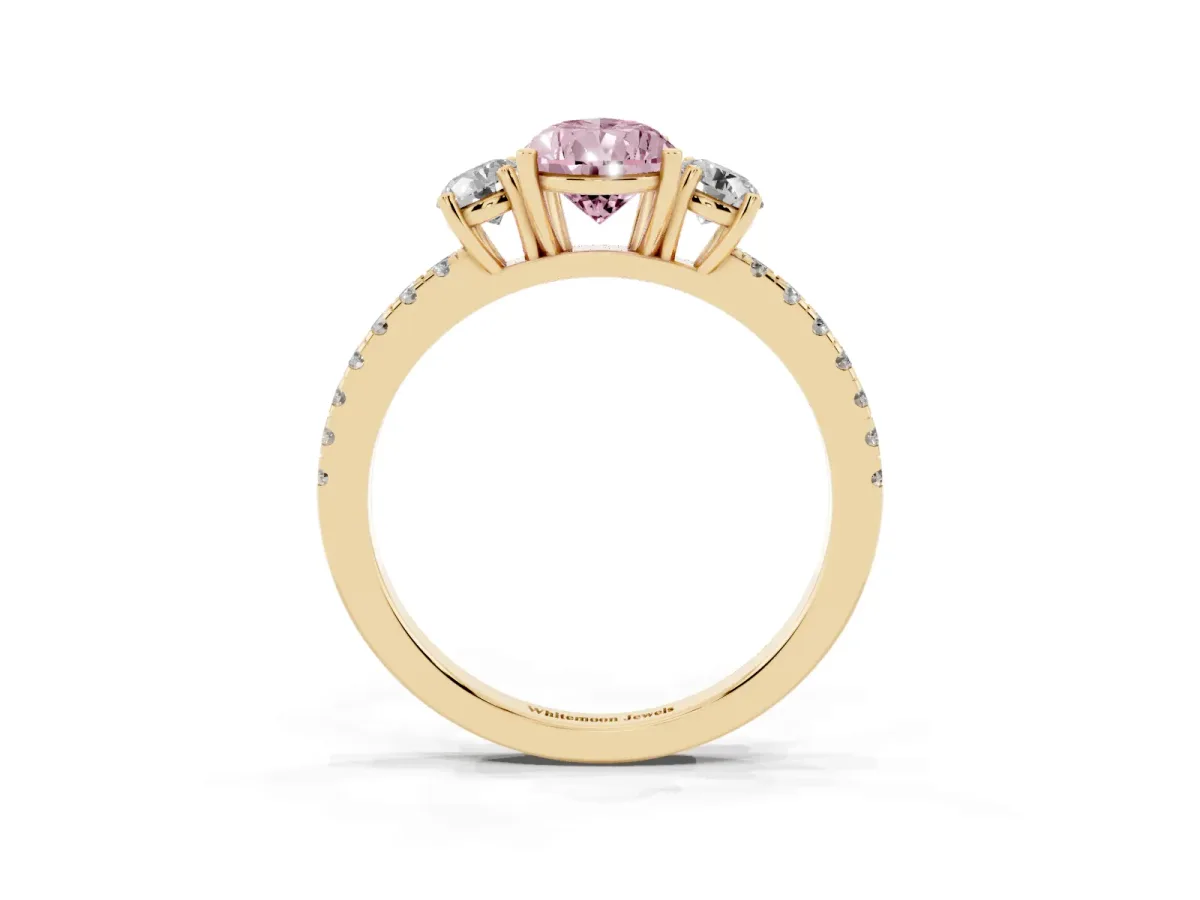 Fancy Pink Three-Stone Pear Cut Cut Diamond Pavé Band with Prong Setting Yellow gold