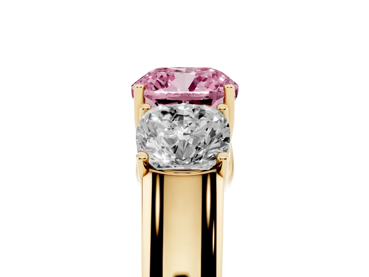 Fancy Pink Three-Stone Cushion Cut Cut Diamond Ring with Prong Setting and Classic Band Yellow gold