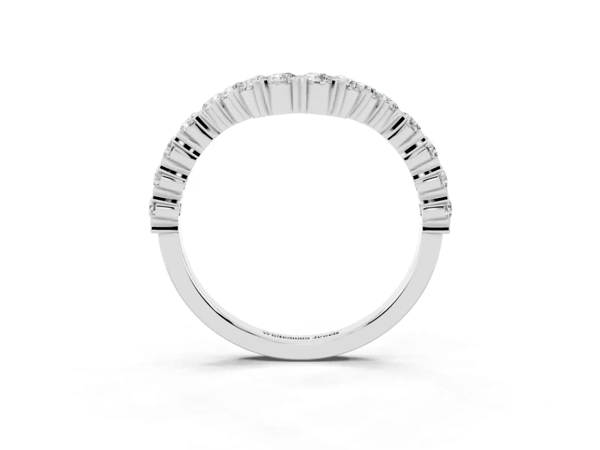 V-Shaped Diamond Round Cut Pavé Band with Prong Setting White gold