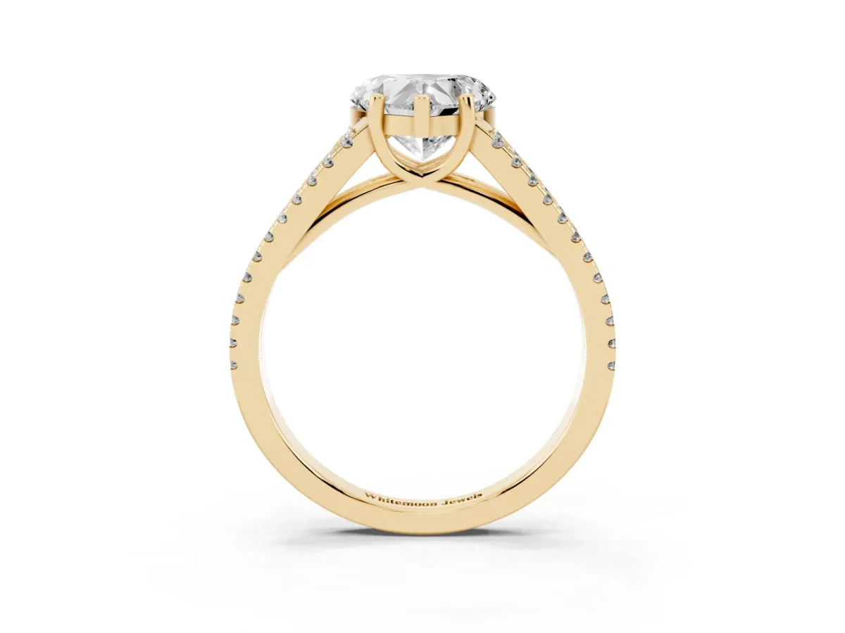 Heart Cut Diamond Solitaire Engagement Ring with Split Shank Pavé Band Yellow gold