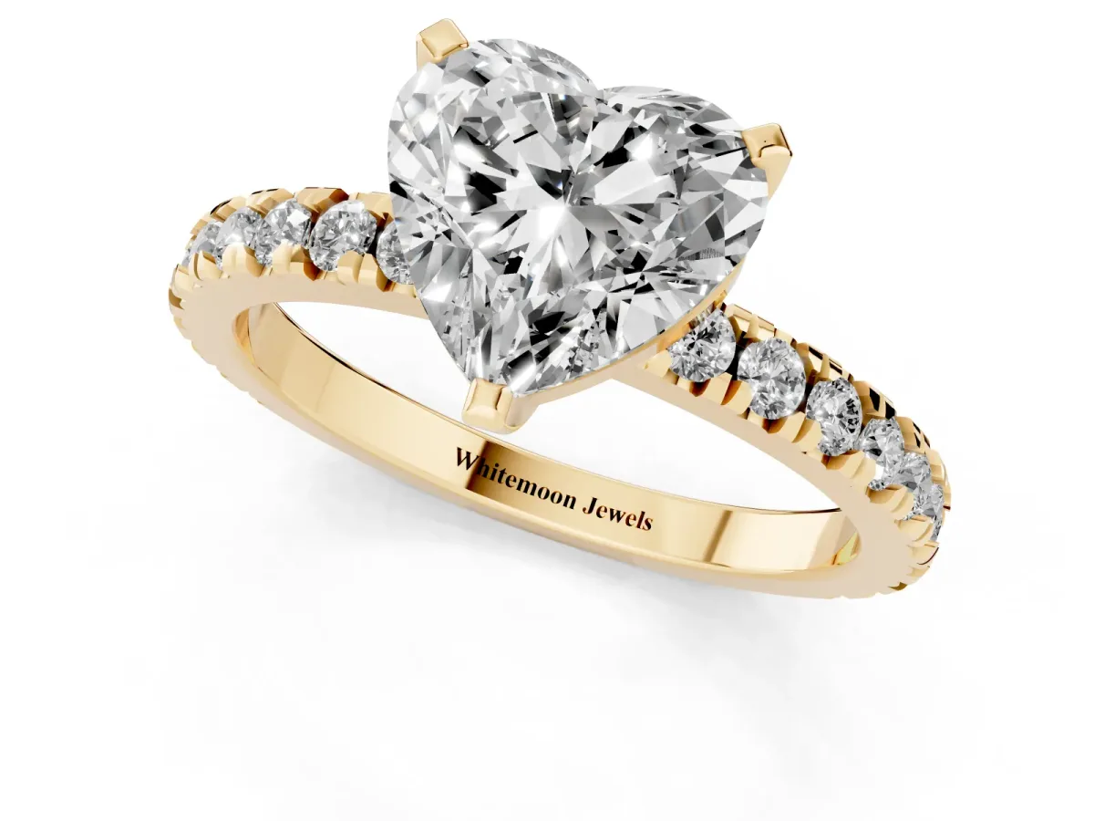 Heart Cut Diamond Pavé Band Solitaire with Four-Prong Setting Yellow gold