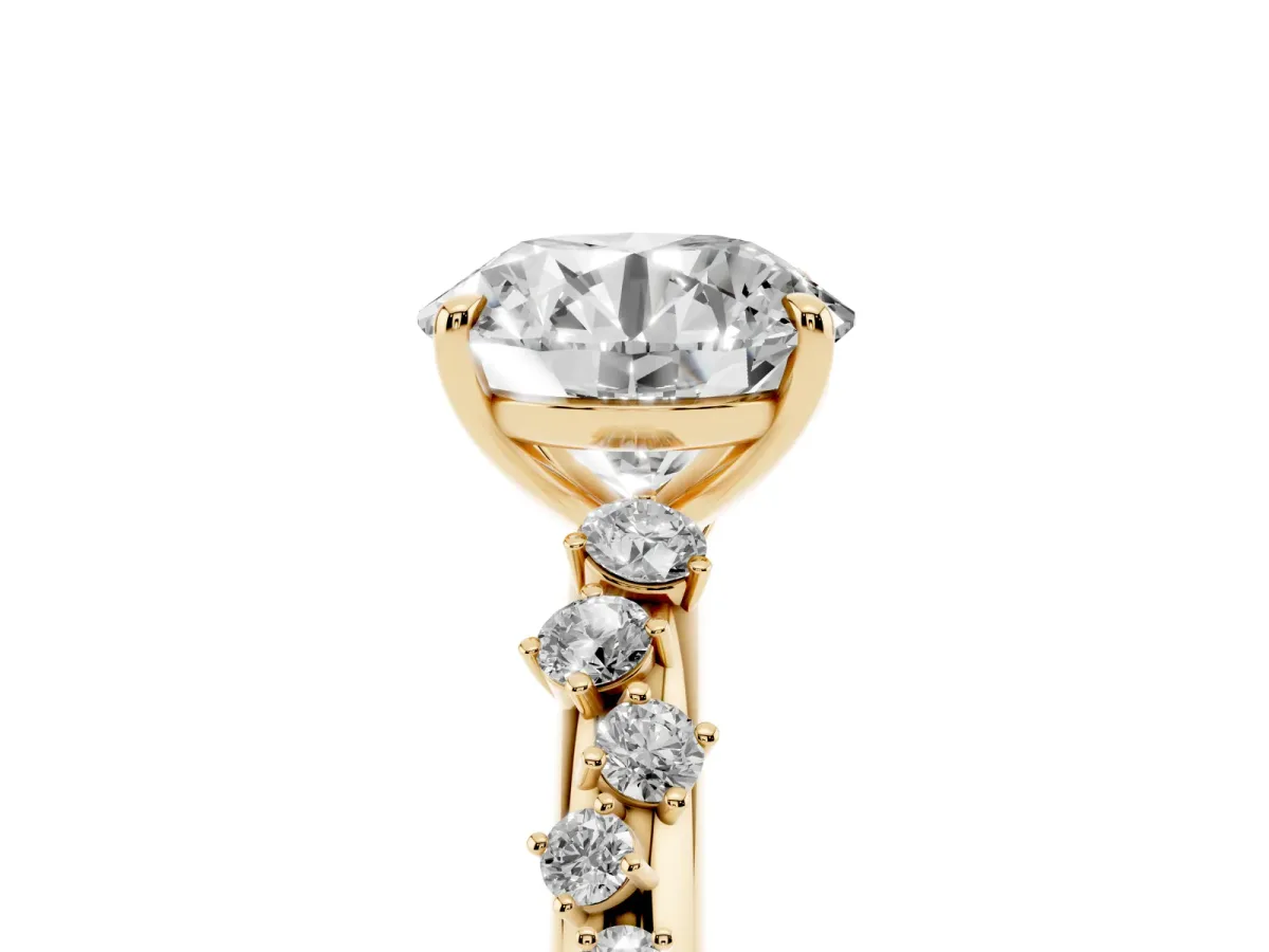Round Cut Diamond Cluster Prong-Set Solitaire Ring Yellow gold