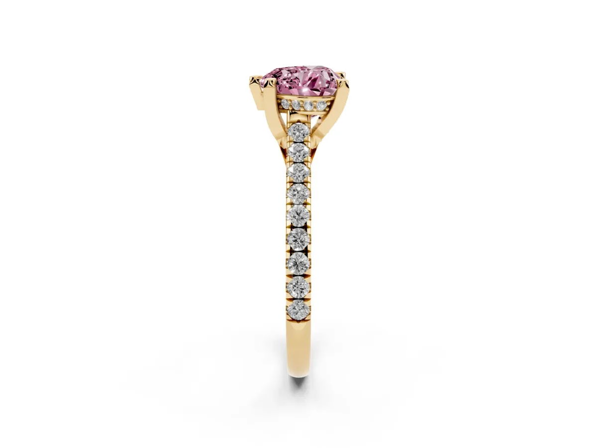 Fancy Pink Heart Cut Brilliant Diamond Solitaire with Pavé Band and Four-Prong Setting Yellow gold
