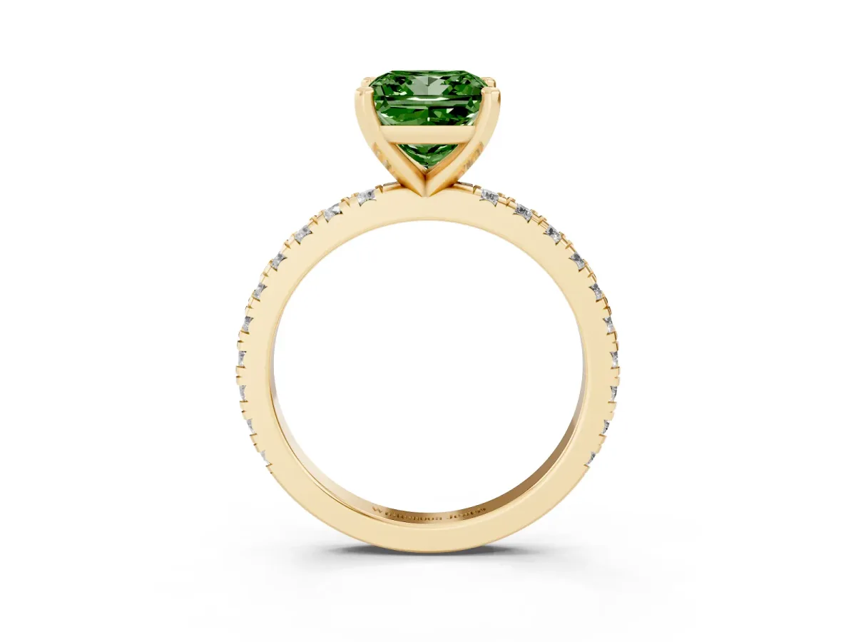 Fancy Green Princess Cut Diamond Pavé Band Solitaire with Four-Prong Setting Yellow gold