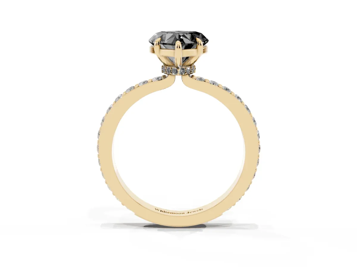 Fancy Black Heart Cut Diamond Pavé Engagement Ring with Round Accents and Prong Setting Yellow gold