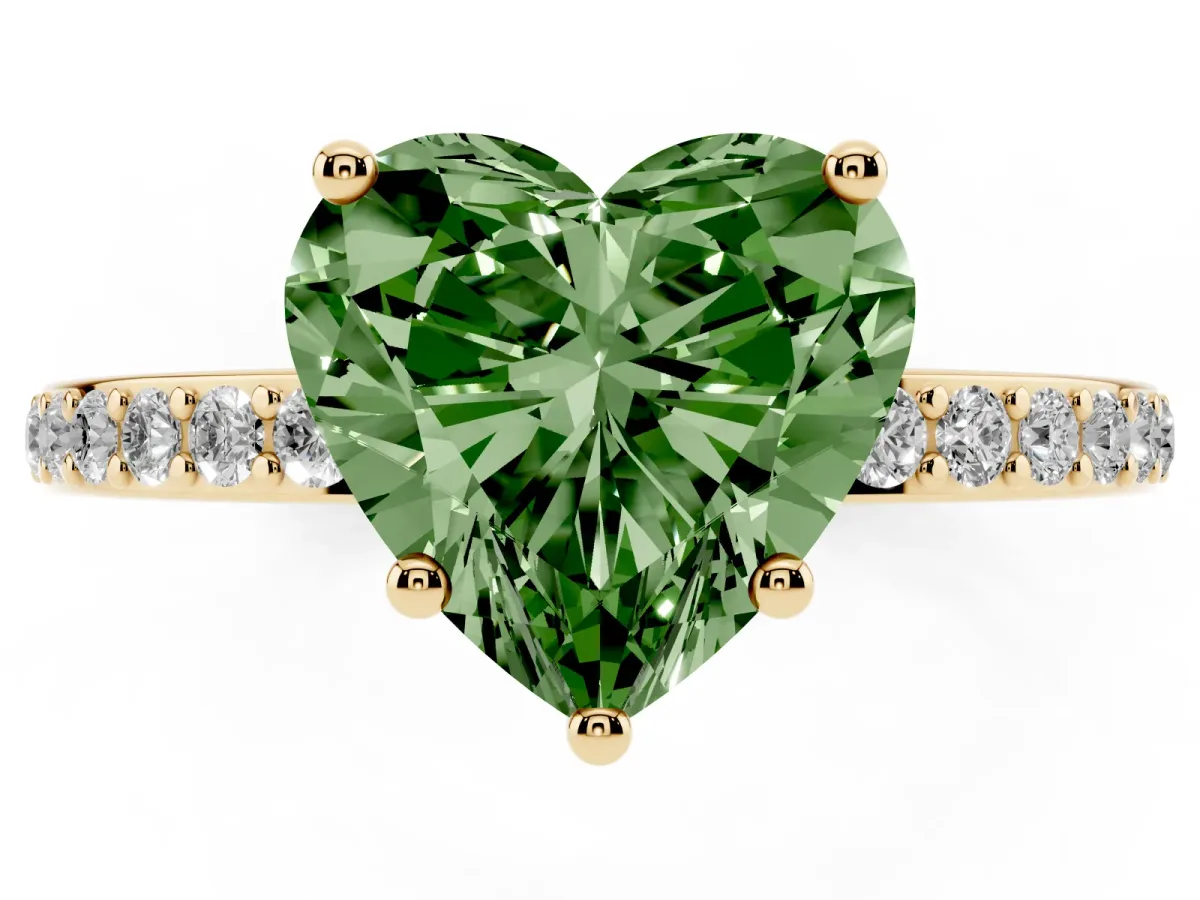 Fancy Green Heart Cut Cut Diamond Pavé Band Ring with Four-Prong Setting Yellow gold