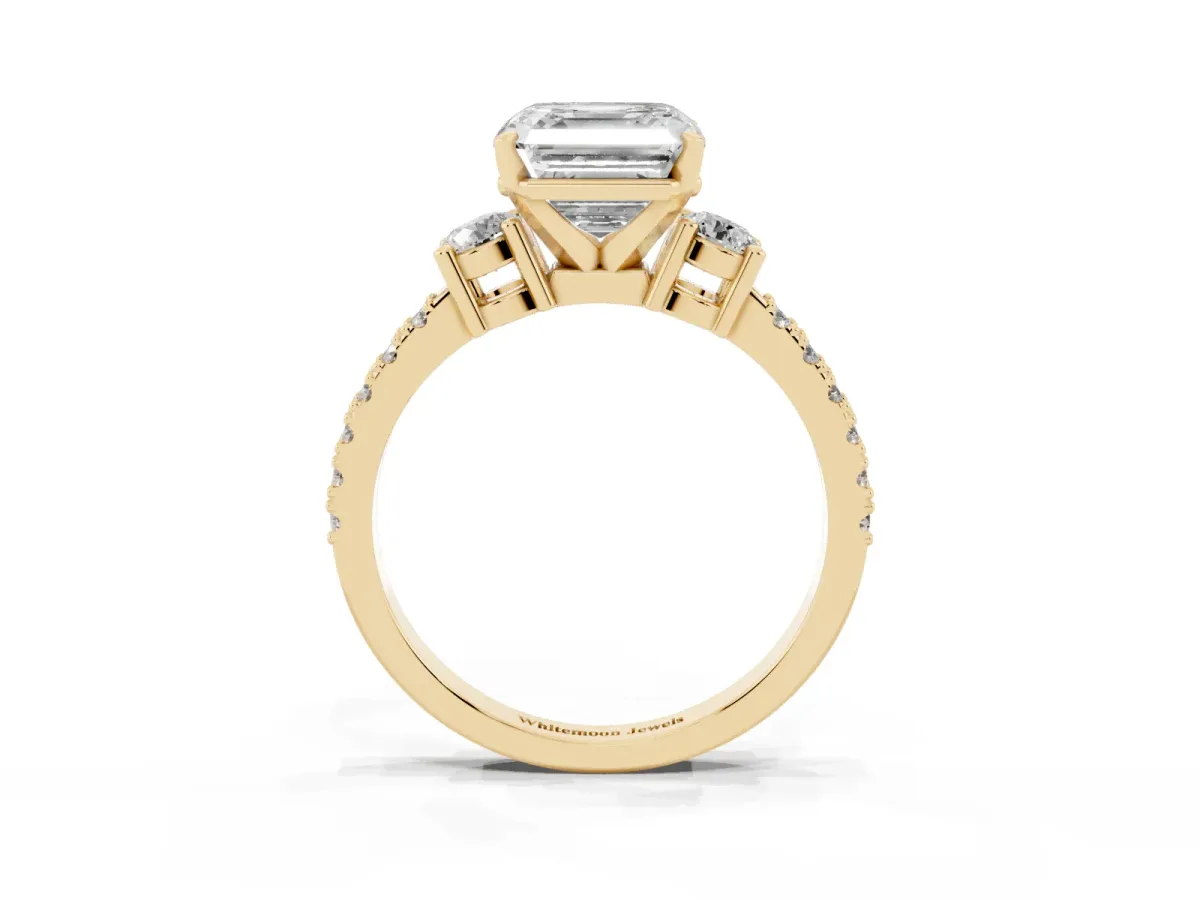 Asscher Cut Three-Stone Diamond Pavé Band with Prong Setting Yellow gold